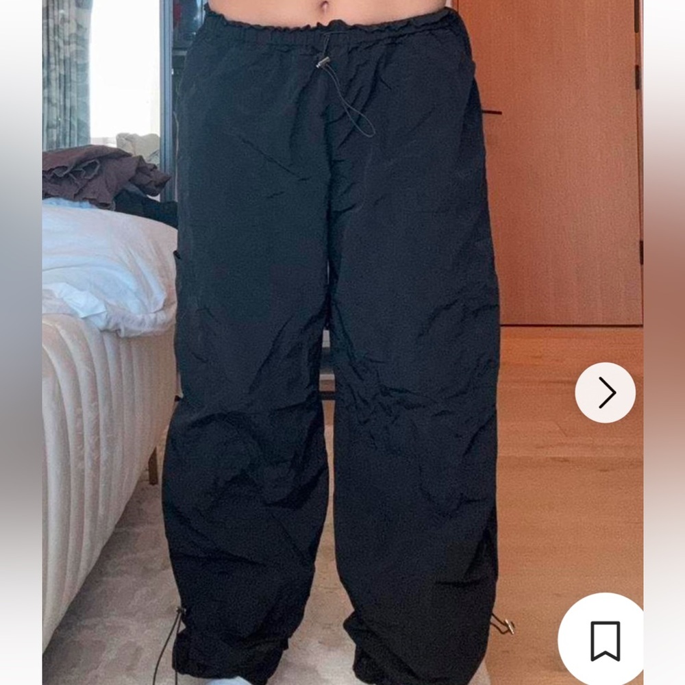 🖤NWT White Fox Cargos